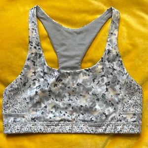 Grey and Neon Yellow Patterned lululemon Sports Bra Size 6